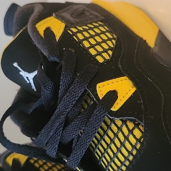 Jordan 4 Retro - Picture 4 of 4